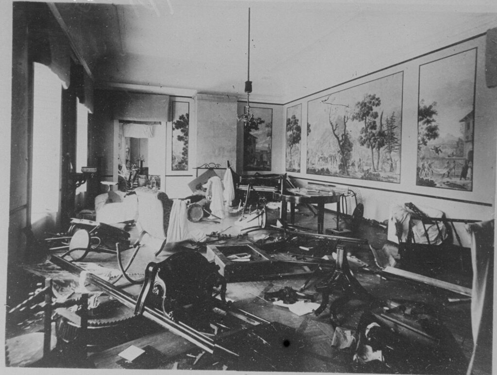 Lohu mõis pärast rüüstamist. Allikas MUIS (1)